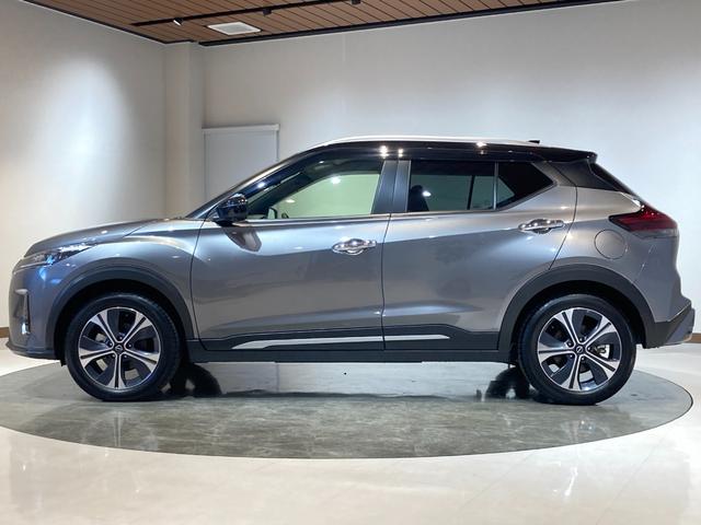 2025 NISSAN KICKS X