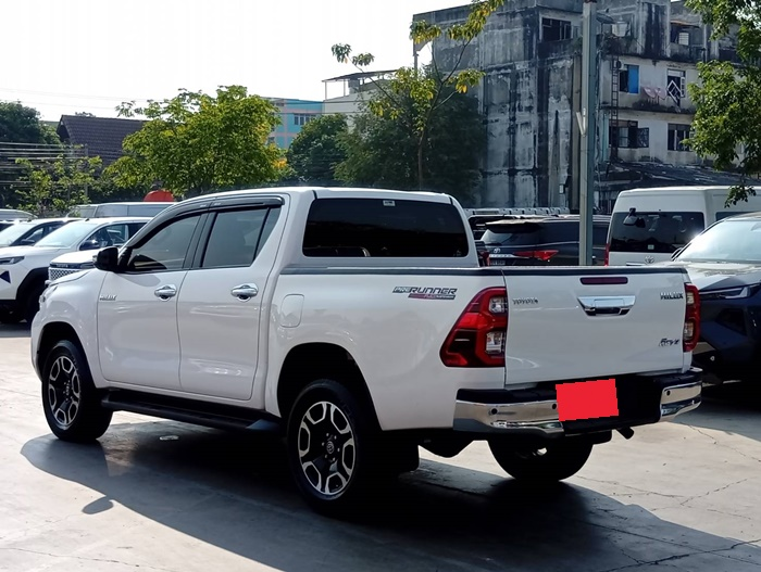 2025 TOYOTA Hilux DOUBLE CAB 2.4 2WD AT White