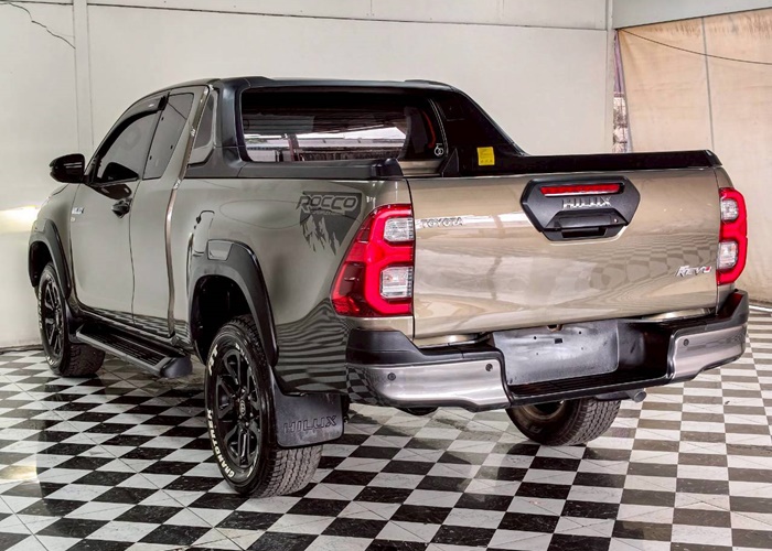 2023 TOYOTA Hilux SMART CAB 2.8 4WD AT Bronze