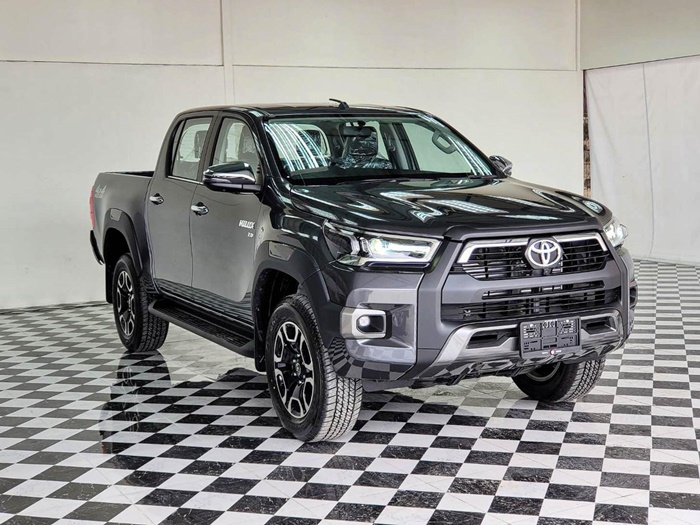 2024 TOYOTA Hilux DOUBLE CAB 2.8