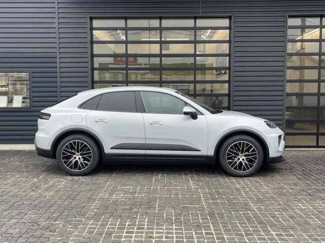PORSCHE MACAN ELECTRIC MACAN SUNROOF