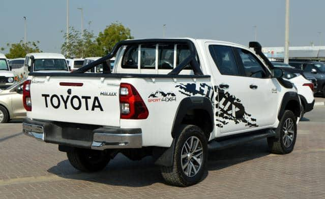 TOYOTA HILUX DOUBLE CABIN