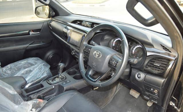 TOYOTA HILUX DOUBLE CABIN