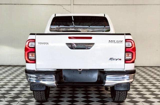 TOYOTA HILUX 2.4 E REVO DOUBLE CAB