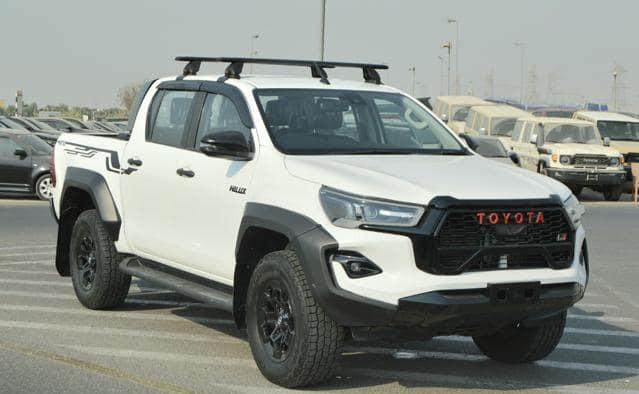 TOYOTA HILUX DOUBLE CABIN