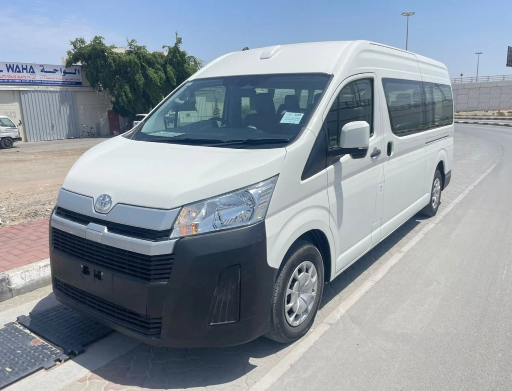 2022 TOYOTA HIACE COMMUTER