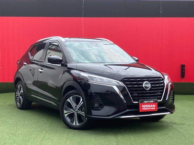 NISSAN KICKS X TWO TONE INTERIOR EDITION