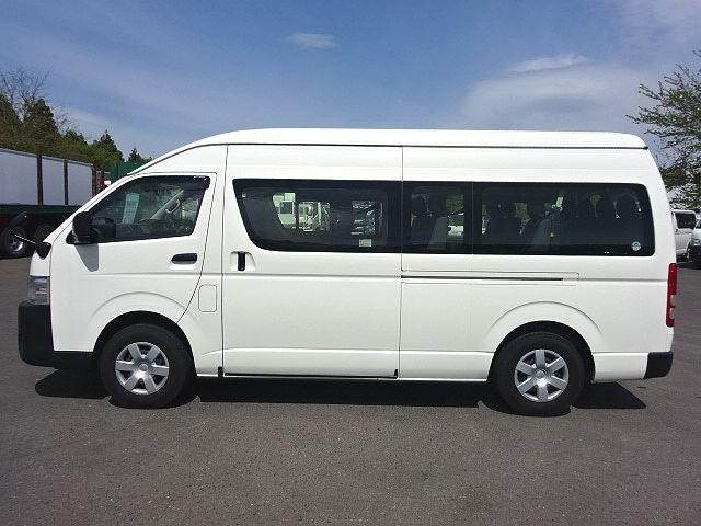 TOYOTA HIACE COMMUTER SUPER LONG DX 2020